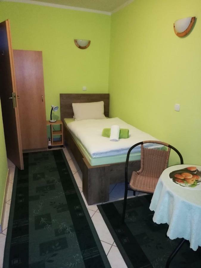Apartmán pri zámočku Bešeňová Kültér fotó